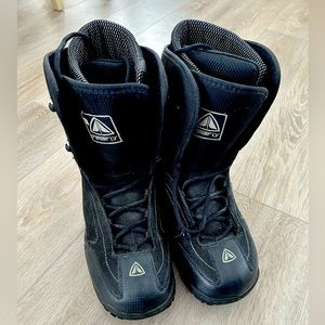 Firefly snowboard boots
